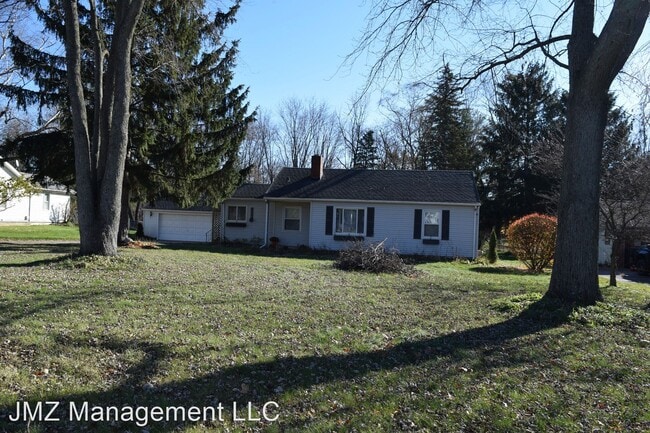 Building Photo - 2 br, 1.5 bath House - 1428 Pontiac Trail