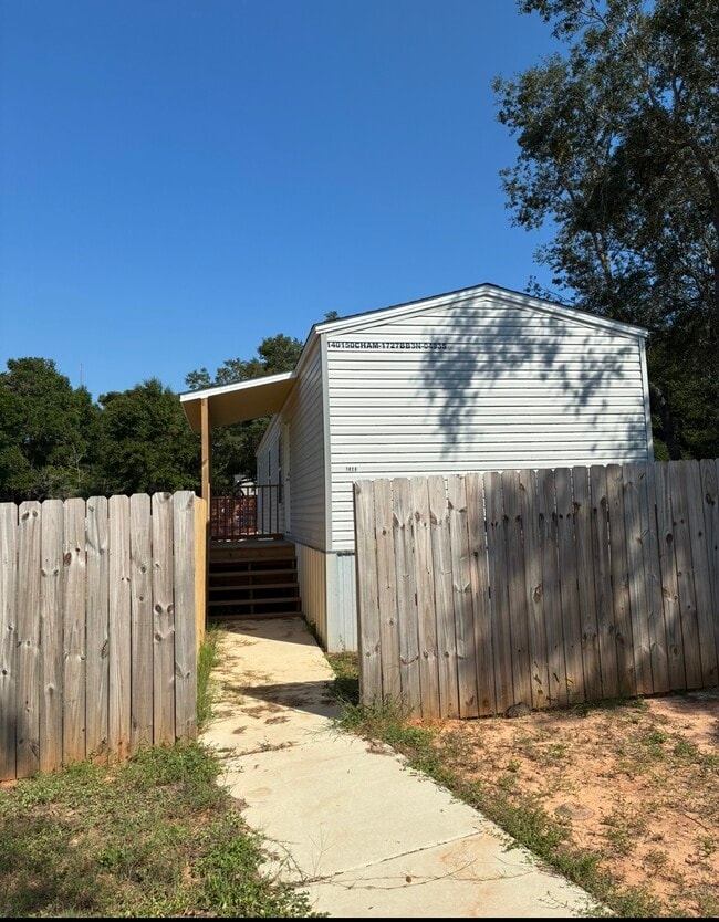Building Photo - 1826 Abercrombie Rd