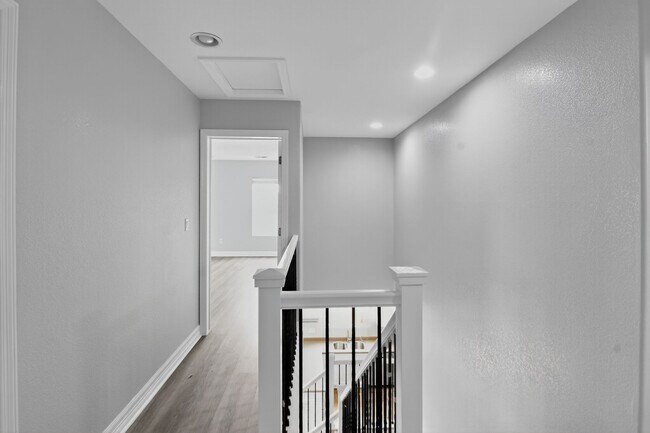 Building Photo - 17381 Waterhouse Cir