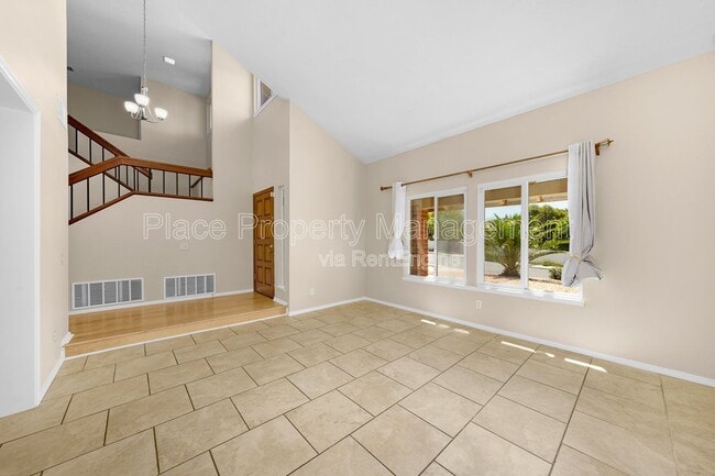 Building Photo - 13821 Davenport Ave