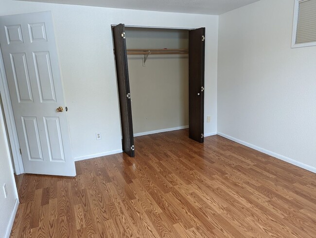 Building Photo - Spacious Clarkston Heights house - 1 pet a...