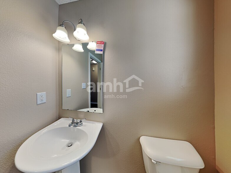 Building Photo - 1387 Egret Ln