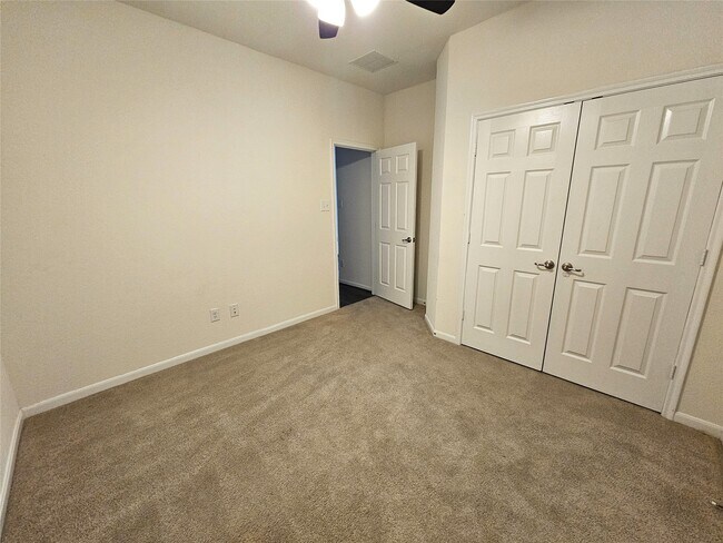 Building Photo - 3318 Regal Park Ln