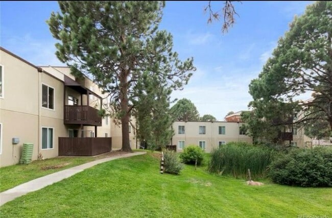 Building Photo - 9995 E Harvard Ave