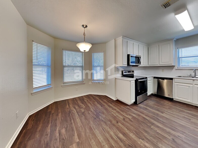 Building Photo - 129 N Point Dr