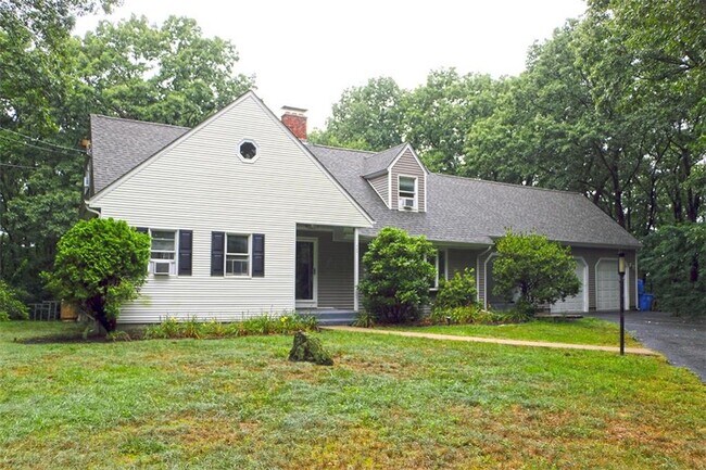 Building Photo - 52 Charcalee Dr