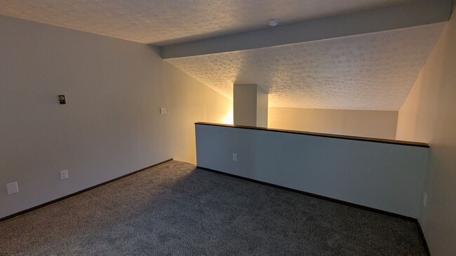 Building Photo - MN Cedar Village (851)