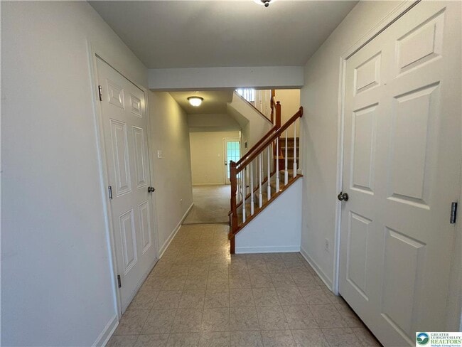 Building Photo - 1058 Sparrow Way