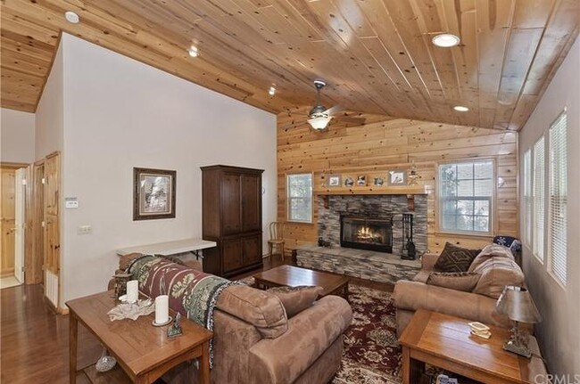 Building Photo - 1165 Saturn Way
