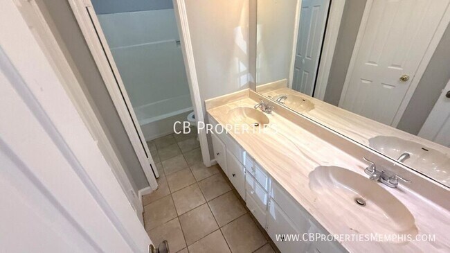 Building Photo - 5144 Country View Ln