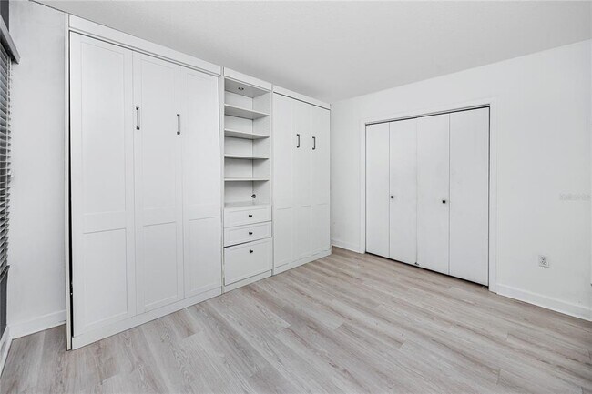 Building Photo - 2207 Belleair Rd