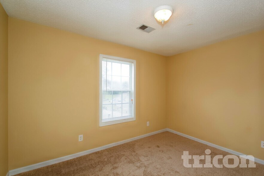 Building Photo - 500 Devcon Ln