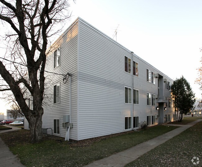 Primary Photo - 1530 6th Ave S