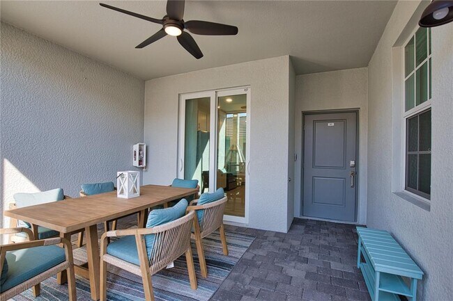 Building Photo - 12470 Wellen Golf St