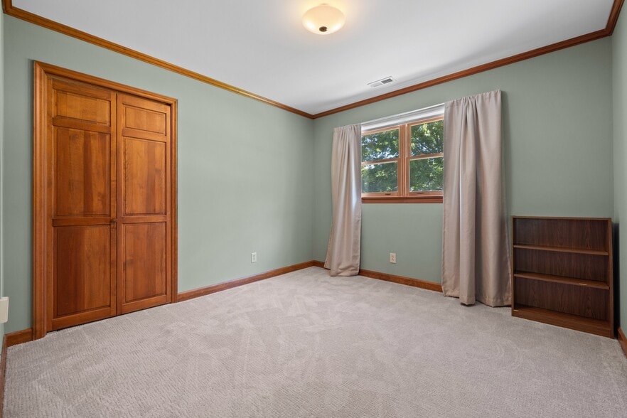 Building Photo - 3010 Eaker Dr