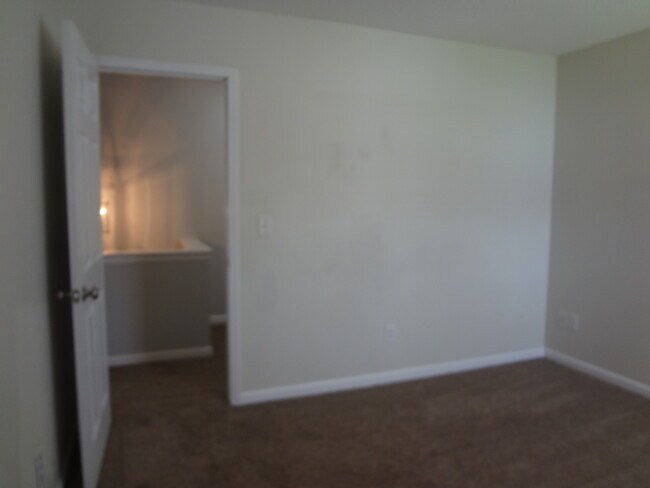 Building Photo - 101 Dorsett Ct