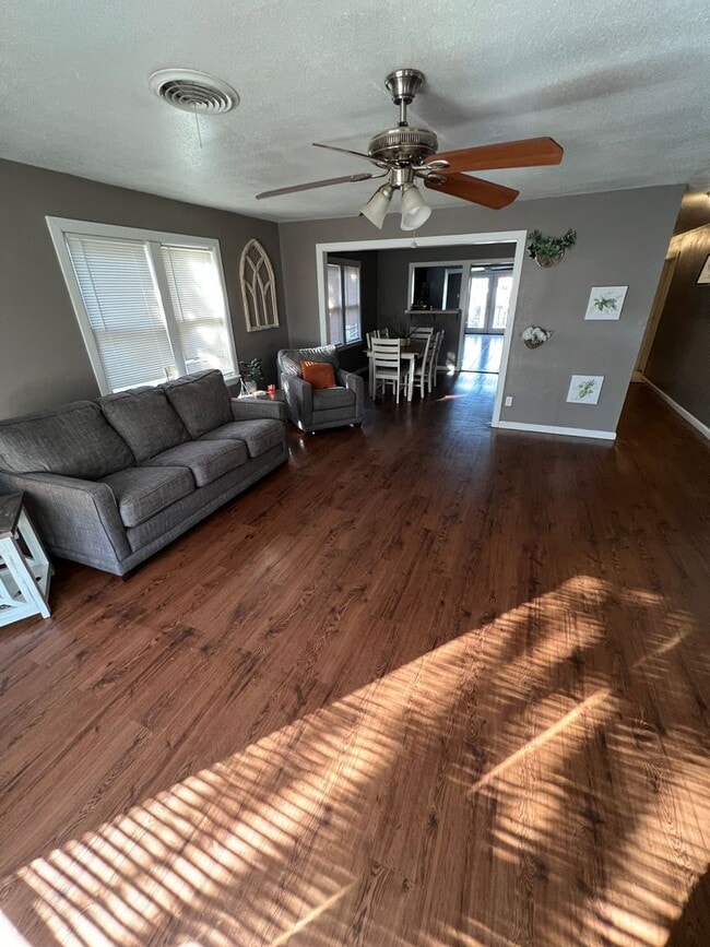 Building Photo - 2312 15th St