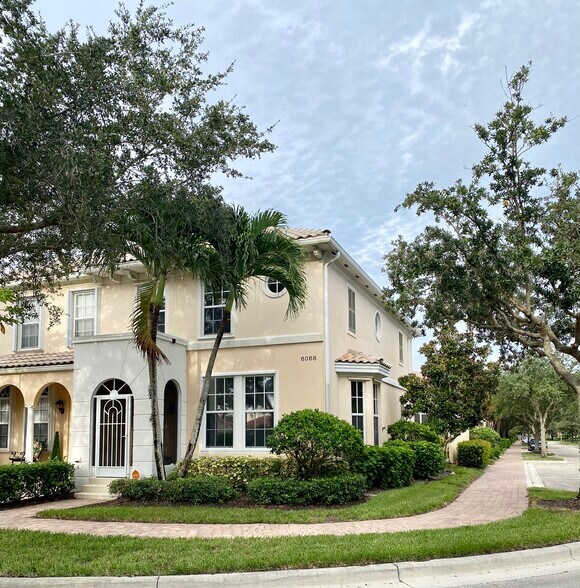 Building Photo - 6068 Towncenter Cir