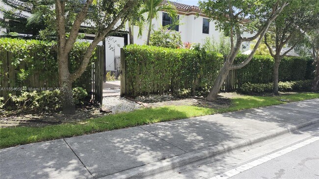 Building Photo - 4228 SW 166th Ct