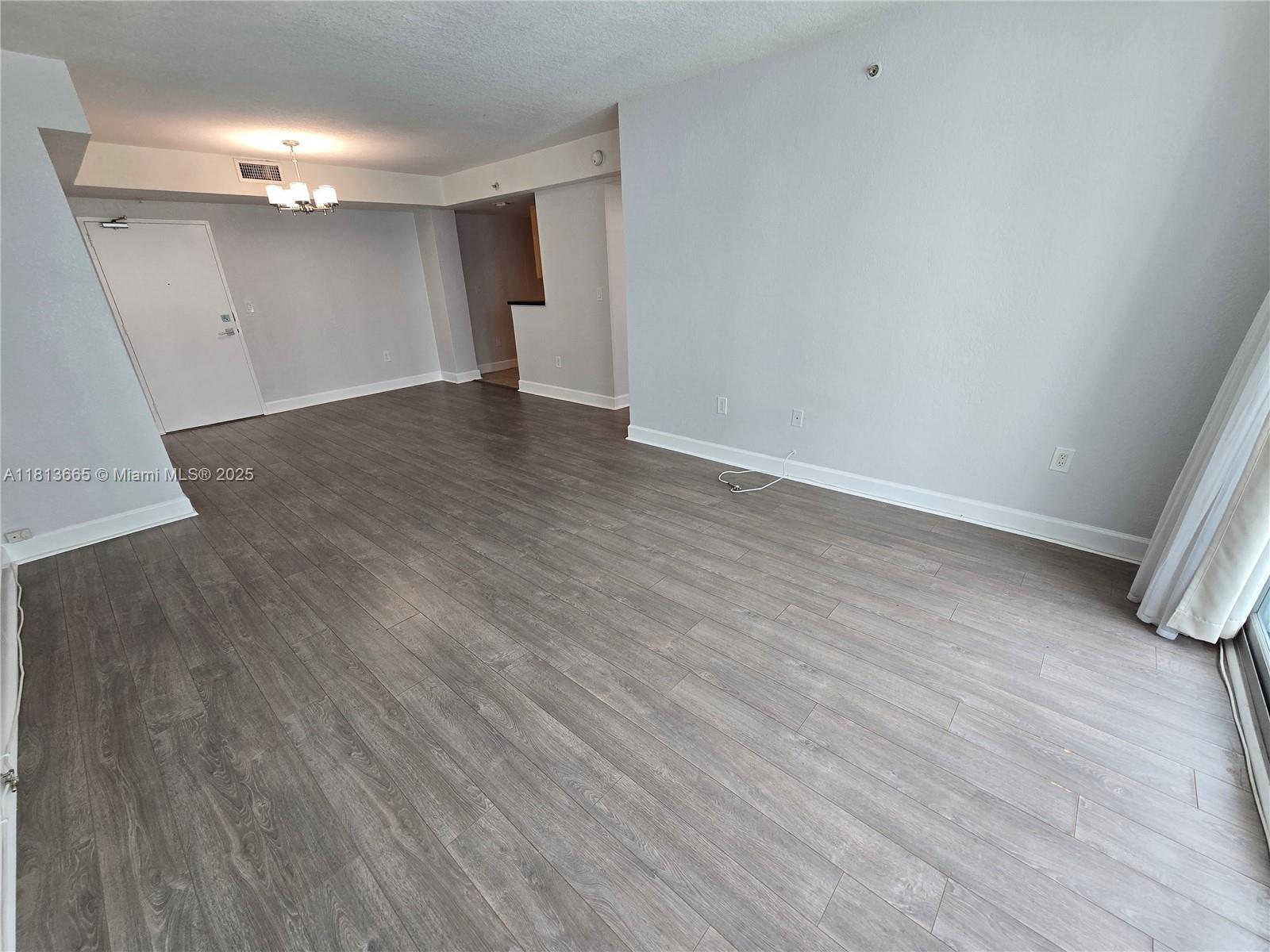 Building Photo - 7501 E Treasure Dr