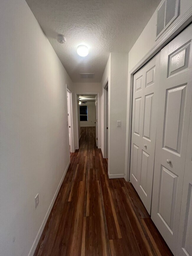 Building Photo - 3005 Ashford Park Pl