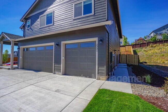 Building Photo - 2331 E Otter Lp