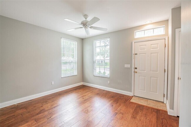 Building Photo - 9917 Brompton Dr