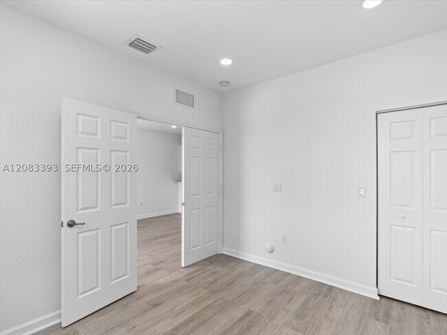 Building Photo - 11628 NW 87th Ln