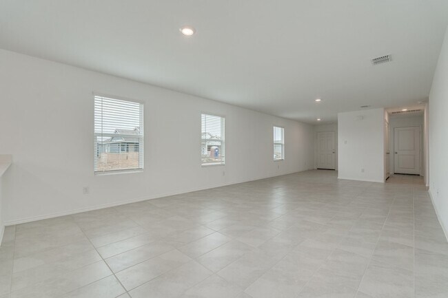 Building Photo - 7709 Lindheimer Ln