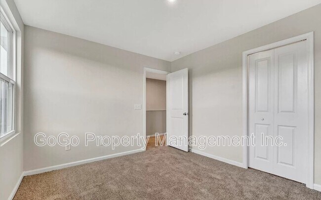 Building Photo - 8 Torrington Dr
