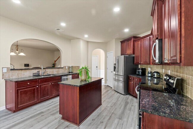 Building Photo - 2017 Willhaven Dr