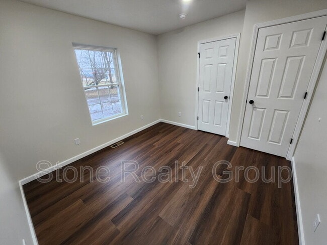 Building Photo - 2400 N 26th St