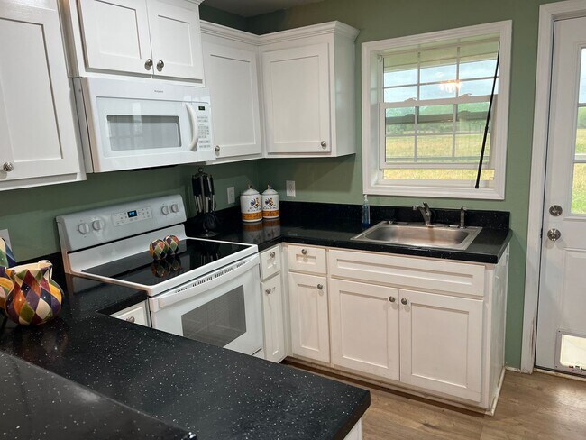 Building Photo - Tiny Home Elegance