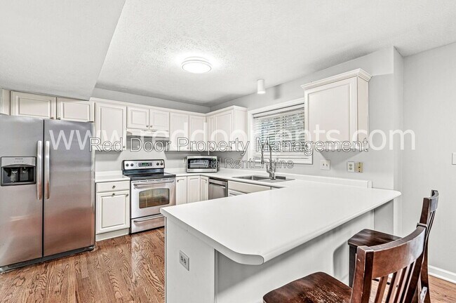 Building Photo - 261 Wyndotte Dr