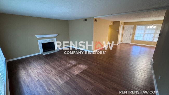 Building Photo - 3363 Coachouse Cove