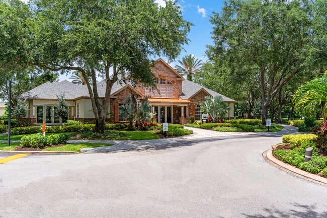 Building Photo - The Monaco at Waterford Lakes
