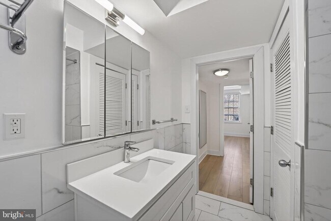 Building Photo - 3450 39th St NW