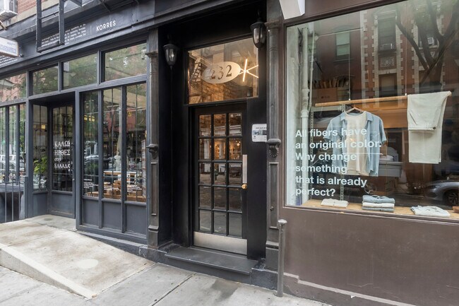 Building Photo - 232 Elizabeth St