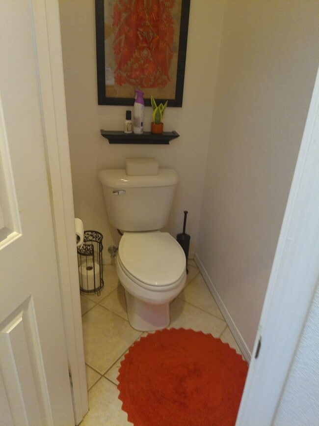 Building Photo - Seasonal Winter Rental Nov 1st to April 30...