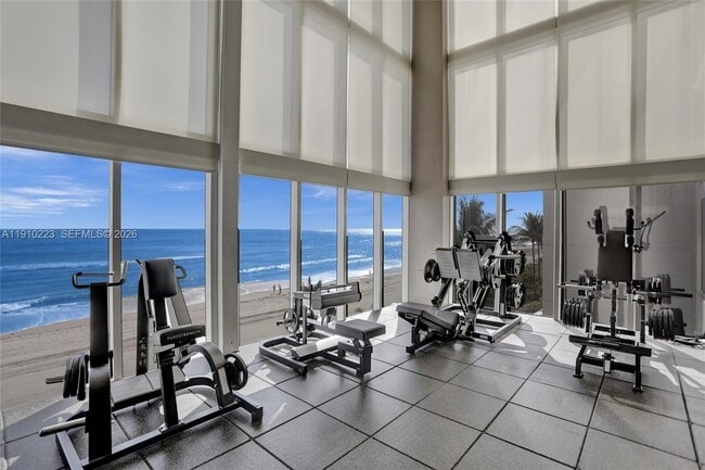 Building Photo - 1830 S Ocean Dr