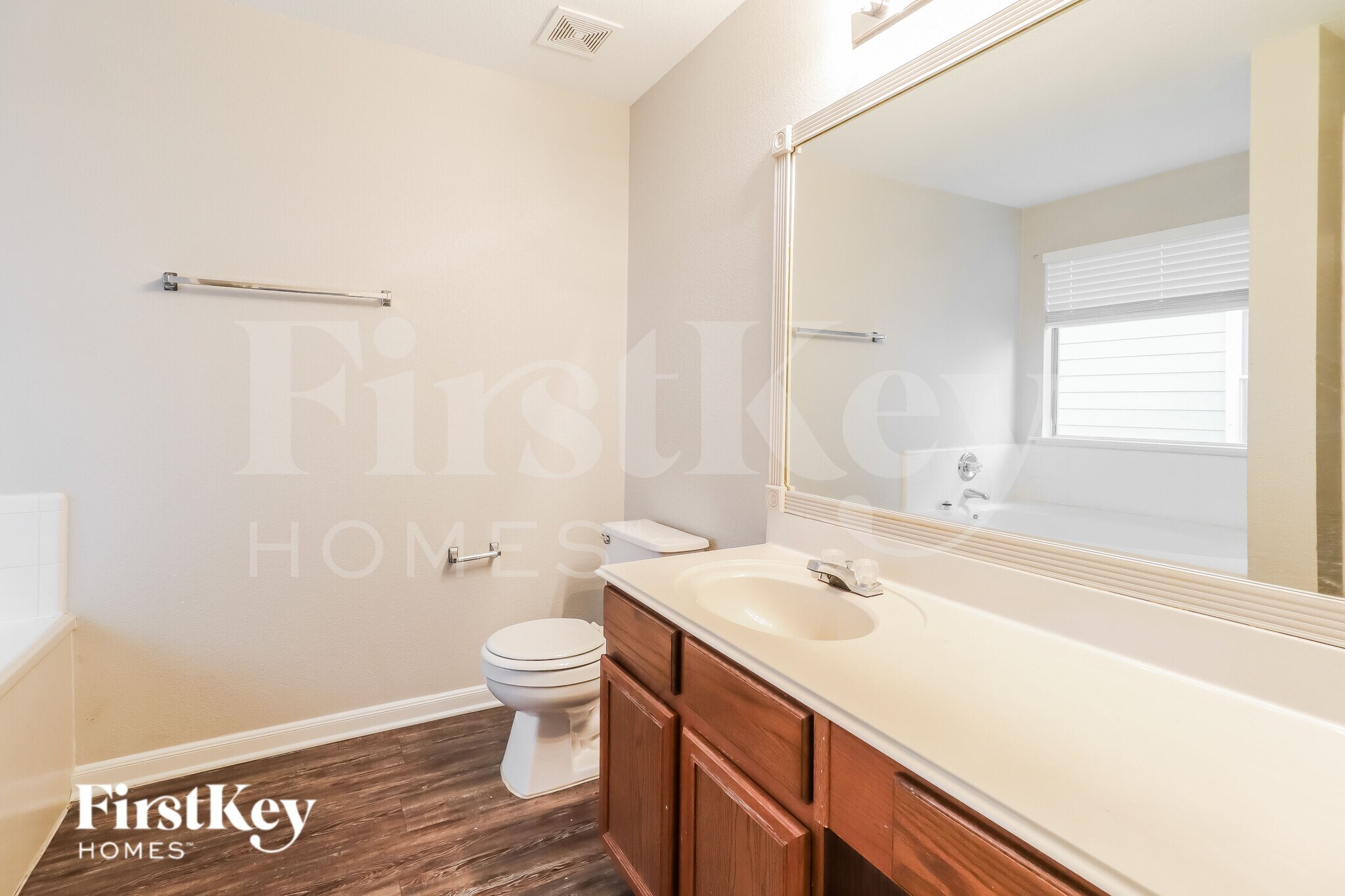 Building Photo - 414 Remington Green Ct