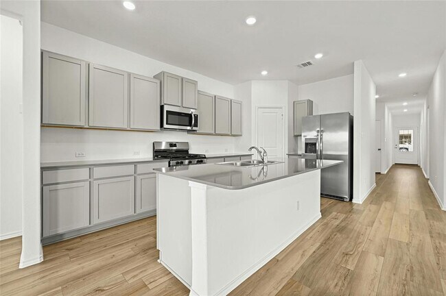 Building Photo - 2416 Four Waters Lp