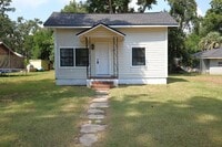 Building Photo - 2349 Harter Ave