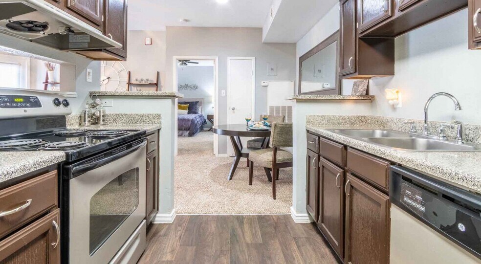 Building Photo - 1249 Enclave Cir