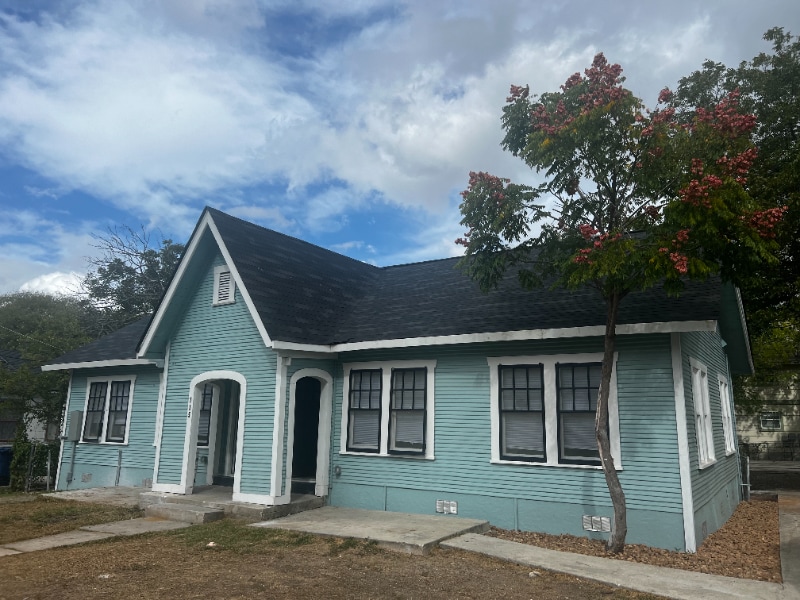 Building Photo - 715 W Hollywood Ave