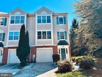 Building Photo - 3409 S Carriage Ct