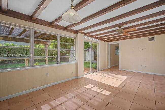 Building Photo - 8115 SW 63rd Pl