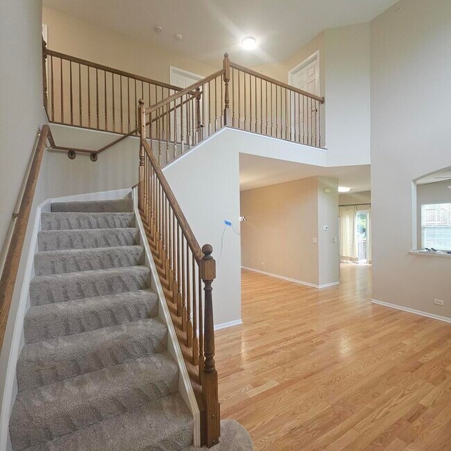 Building Photo - 6085 Delaney Dr