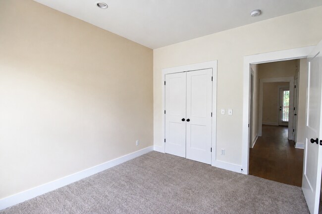 Building Photo - 226 Allison Way