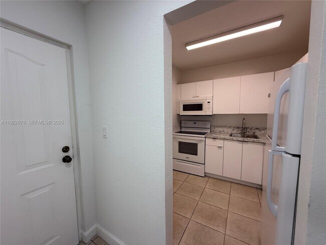 Building Photo - 10900 SW 104th St